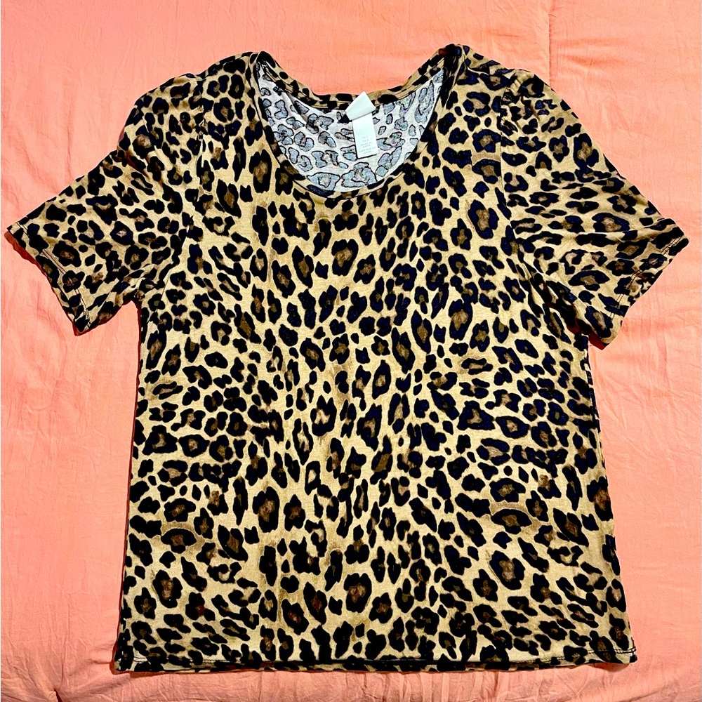 H&M leopard print short sleeve t-shirt